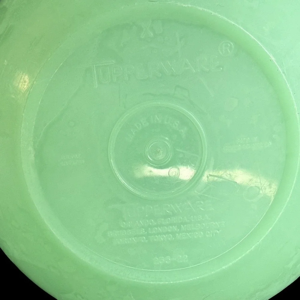 Tupperware Colander Strainer and Bowl Jadeite Green Mint Vintage 60s NO LIDS